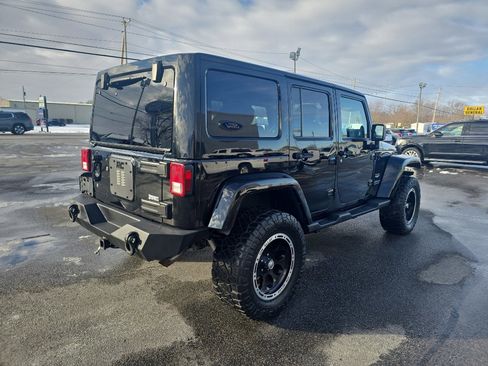 Used 2012 Jeep Wrangler Unlimited Sahara w/ Dual Top Group image 7