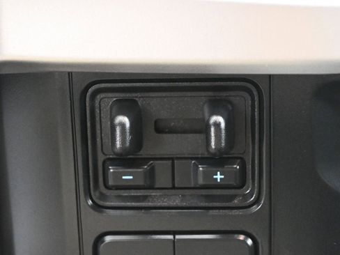 Used 2023 Ford F250 XLT w/ Black Appearance Package image 19