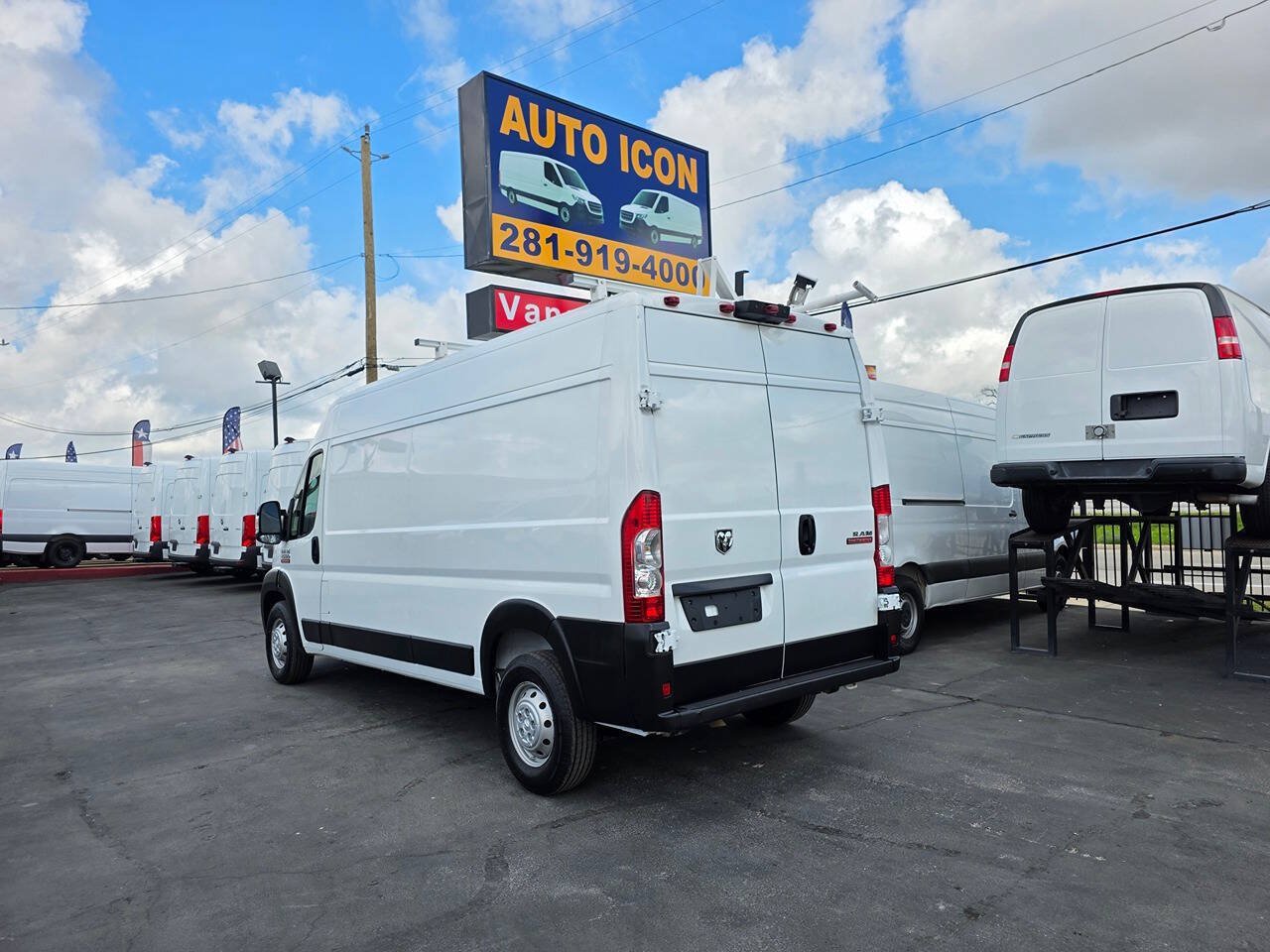 Used 2021 RAM ProMaster 2500 FWD image 2