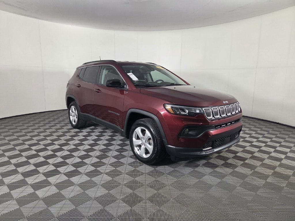 Used 2022 Jeep Compass Latitude AWD/4WD image 2