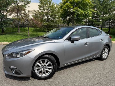Used 2014 MAZDA MAZDA3 i Touring w/ Technology Package FWD image 3