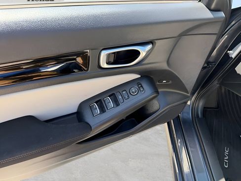 Used 2022 Honda Civic EX image 18