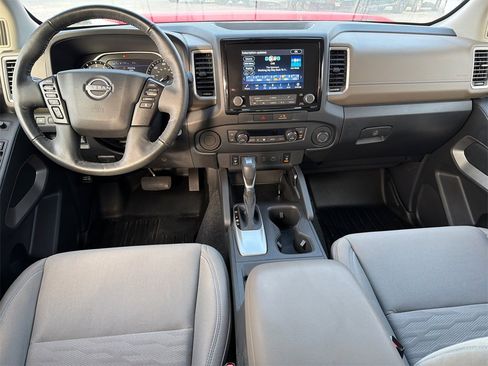 Used 2022 Nissan Frontier SV image 22
