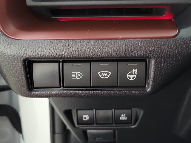 Used 2026 Toyota Prius Plug-In Hybrid FWD image 23