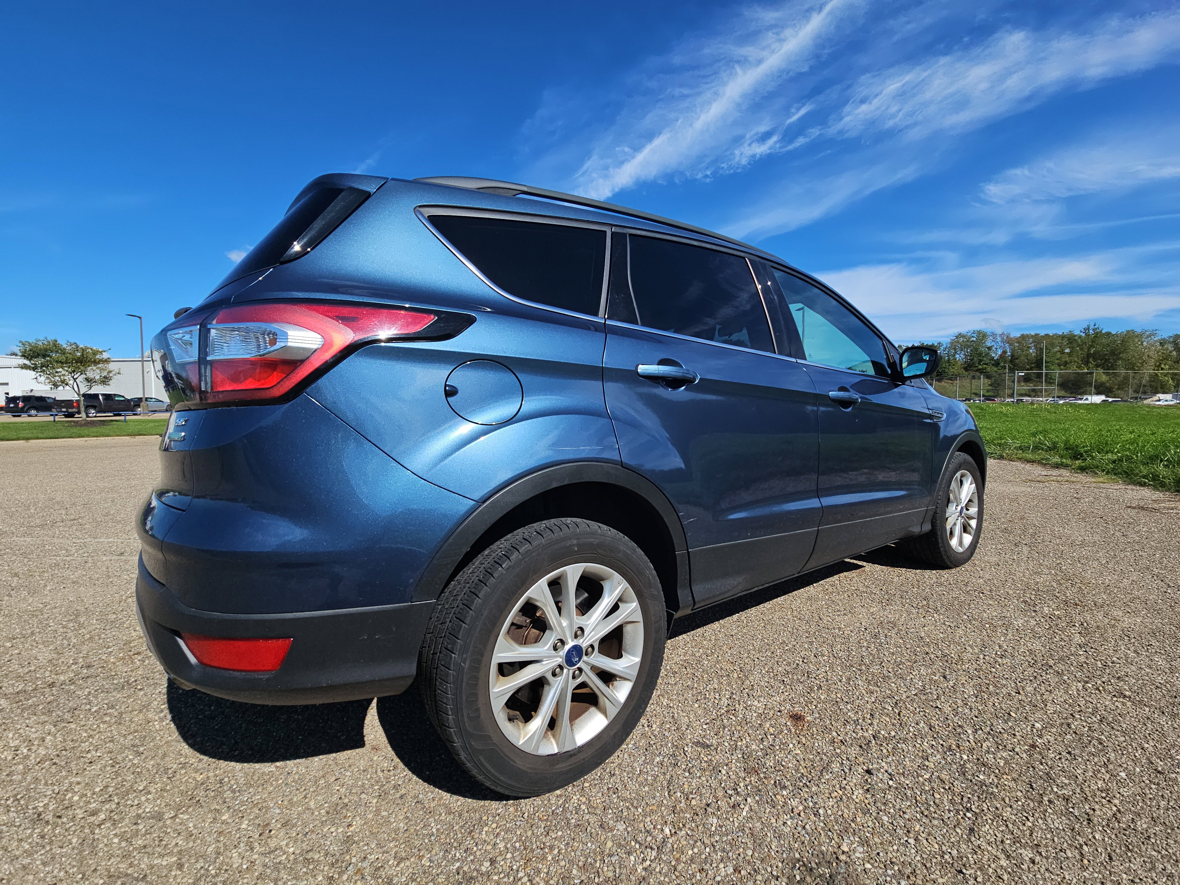 Used 2018 Ford Escape SE FWD image 4