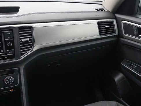 Used 2019 Volkswagen Atlas S image 28