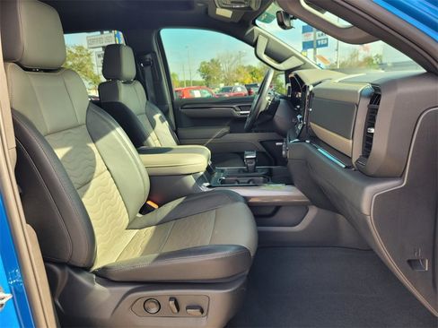 Used 2023 Chevrolet Silverado 1500 ZR2 w/ Technology Package image 20