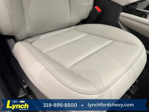 New 2026 Ford Explorer Active w/ Active Comfort Package image 8