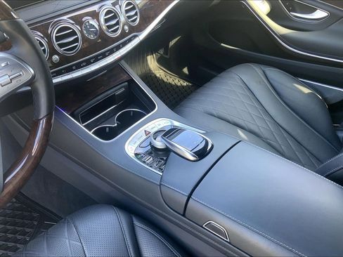 Used 2018 Mercedes-Benz S 560 4MATIC Sedan image 16