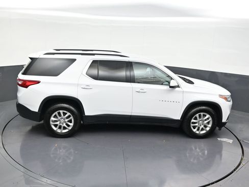 Used 2021 Chevrolet Traverse LT FWD image 22