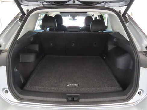 New 2026 Volkswagen Tiguan SE FWD image 23