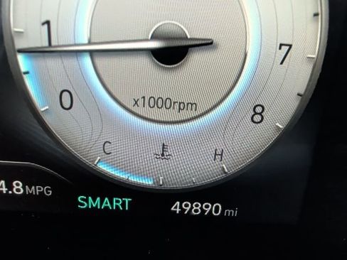 Used 2024 Hyundai Elantra Limited image 13