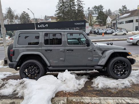 Used 2023 Jeep Wrangler Unlimited Sahara w/ Cold Weather Group image 5