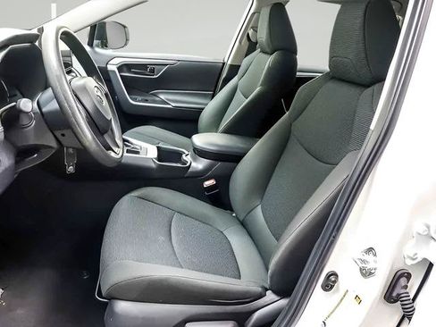 Certified 2025 Toyota RAV4 LE AWD/4WD image 8