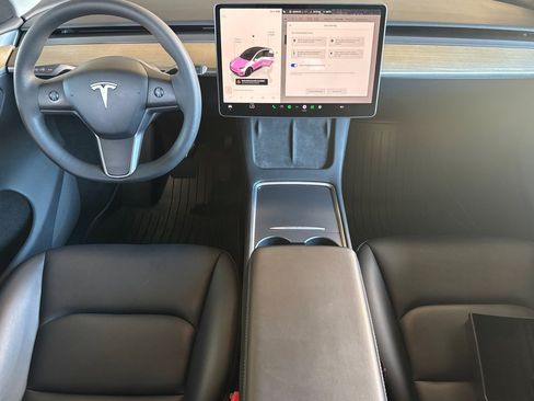 Used 2023 Tesla Model Y Long Range AWD/4WD image 17