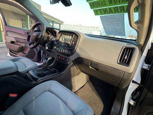 Used 2022 Chevrolet Colorado W/T RWD image 20