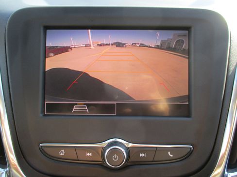 Used 2023 Chevrolet Equinox LT image 23