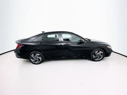 Certified 2025 Hyundai Elantra SEL image 26