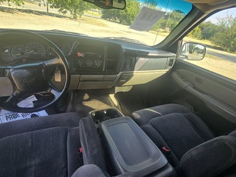 Used 2002 Chevrolet Tahoe LS RWD image 9