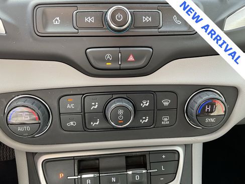 Used 2023 GMC Terrain SLE w/ Driver Convenience Package image 17