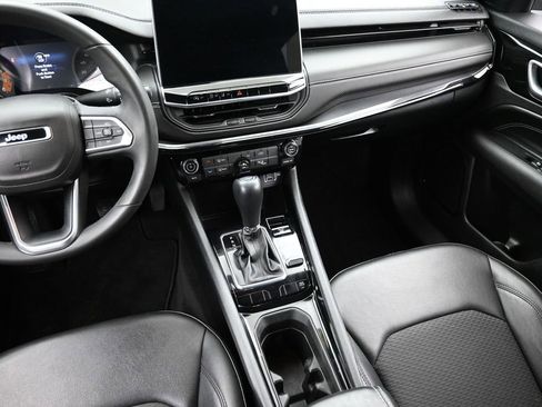 Used 2022 Jeep Compass Altitude image 14