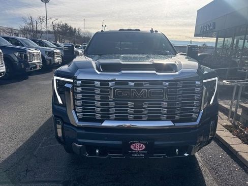 New 2026 GMC Sierra 2500 Denali w/ Denali Reserve Package image 2