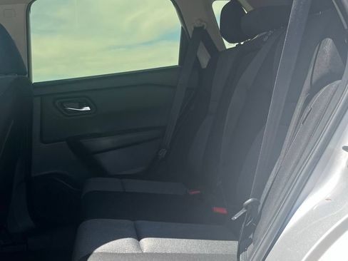 Used 2025 Nissan Rogue SV AWD/4WD image 13
