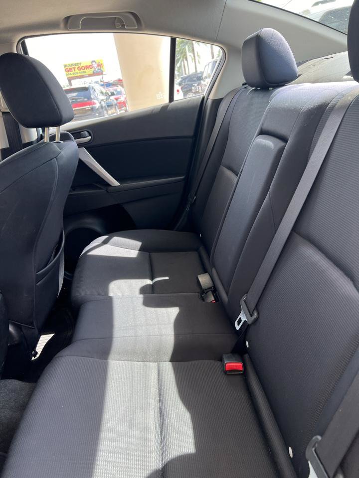 Used 2011 MAZDA MAZDA3 s Sport FWD image 6