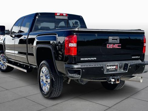 Used 2017 GMC Sierra 2500 Denali w/ Duramax Plus Package image 12