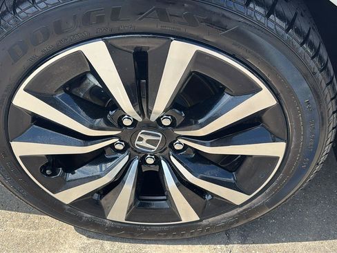 Used 2023 Honda Civic EX image 11