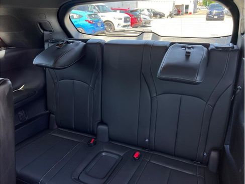 Used 2025 INFINITI QX60 Luxe w/ Black Edition FWD image 11