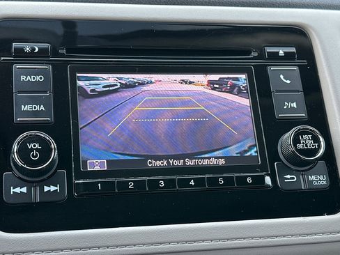 Used 2019 Honda HR-V LX image 19