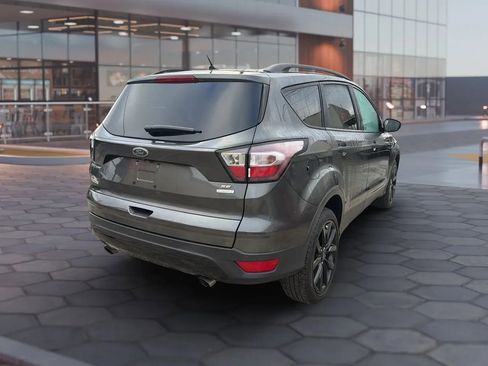 Used 2017 Ford Escape SE w/ Equipment Group 201A image 7