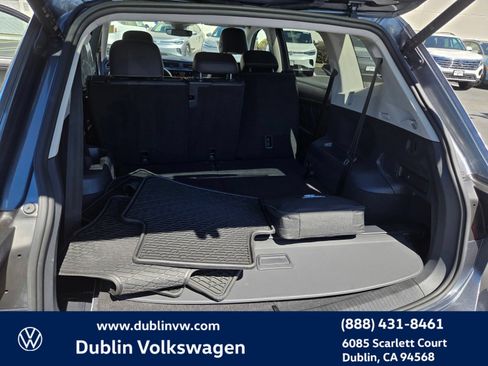 Certified 2022 Volkswagen Tiguan SE FWD image 23