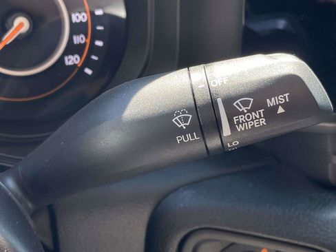 New 2025 Jeep Gladiator Sport image 17