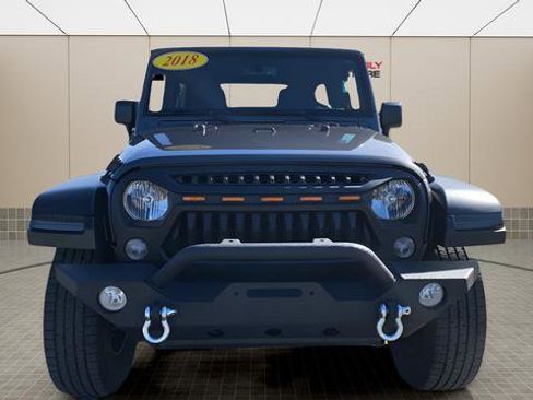 Used 2018 Jeep Wrangler Unlimited Sport S image 9