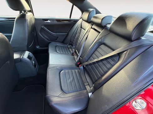 Used 2017 Volkswagen Jetta GLI FWD image 13