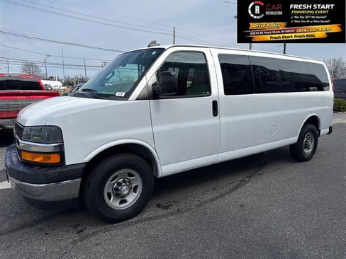 Used 2017 Chevrolet Express 3500 LT w/ LT Preferred Equipment Group image 3