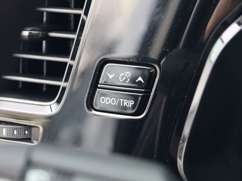 Used 2025 Lexus NX 250 FWD w/ Towing Package (2000 Lbs) image 15