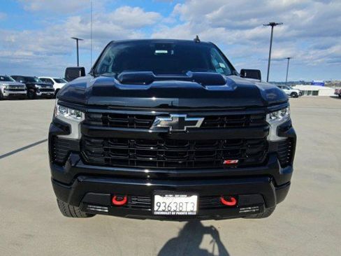 Used 2023 Chevrolet Silverado 1500 LT Trail Boss AWD/4WD image 3