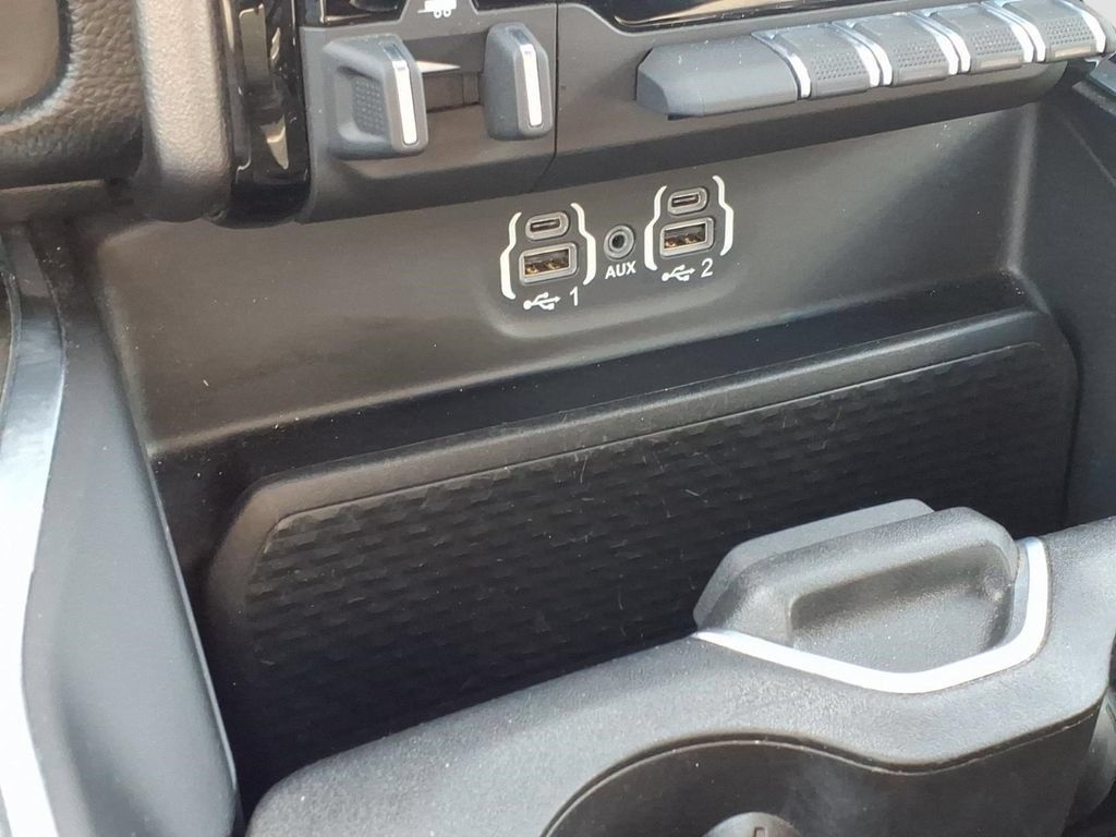 Used 2023 RAM 1500 Laramie AWD/4WD image 13