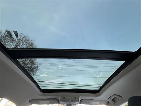 New 2026 Volkswagen Taos SEL image 21