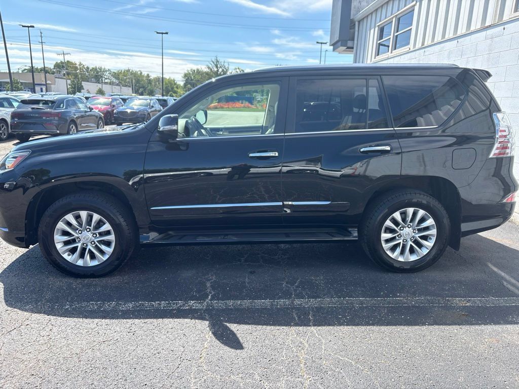 Used 2019 Lexus GX 460 Premium w/ Premium Package AWD/4WD image 2