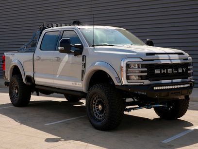 New 2026 Ford F250 Lariat w/ Black Appearance Package