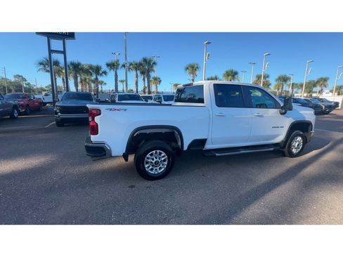 Used 2026 Chevrolet Silverado 2500 LT AWD/4WD image 2