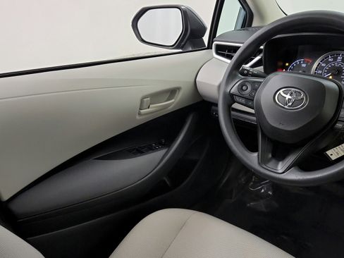 Used 2022 Toyota Corolla LE FWD image 32