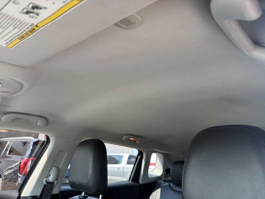 Used 2021 Jeep Compass Limited FWD image 14