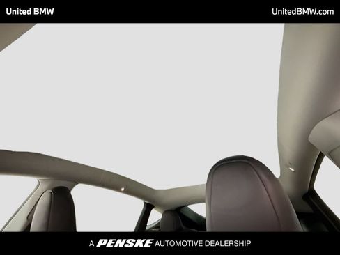 Used 2022 Tesla Model Y Long Range image 12