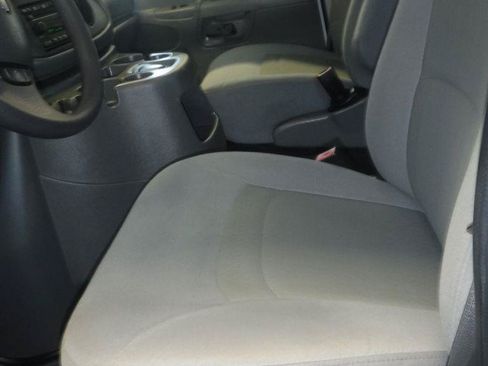 Used 2008 Ford E-350 and Econoline 350 XLT RWD image 22