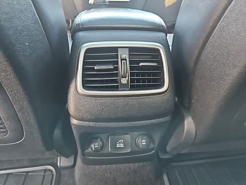 Used 2016 Kia Sorento SX image 30
